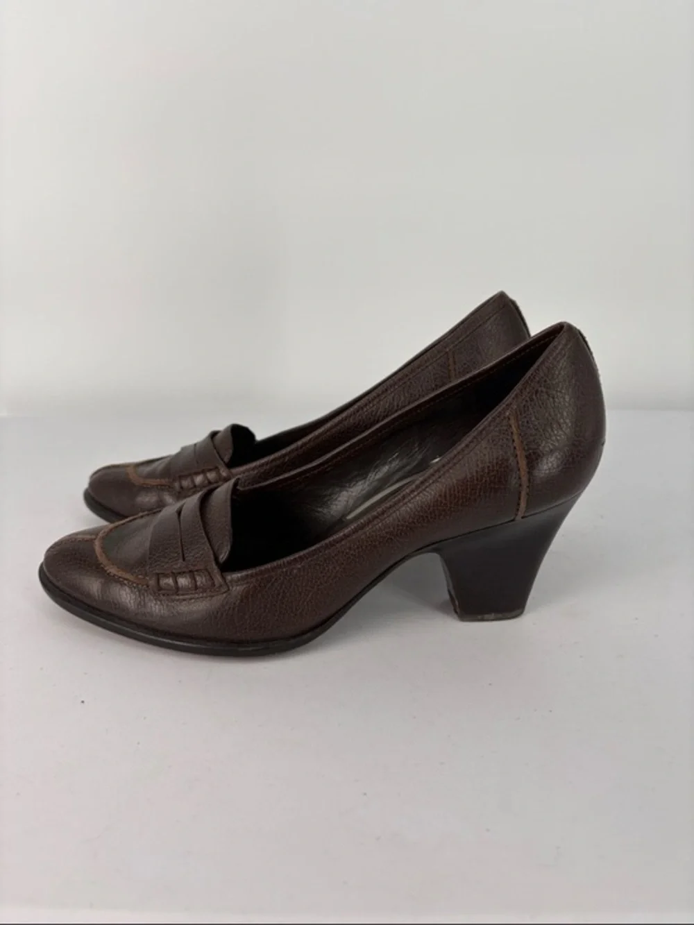 🐦‍⬛ Via Spiga Dark Brown Leather Mid Heel Loafer Pump